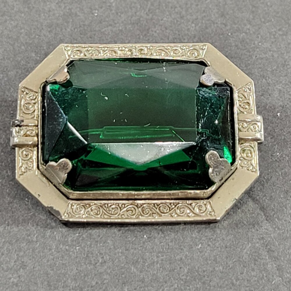 Vintage Art Deco Green Glass Brooch Silver Tone 1.5" Unsigned Minimalist Classic